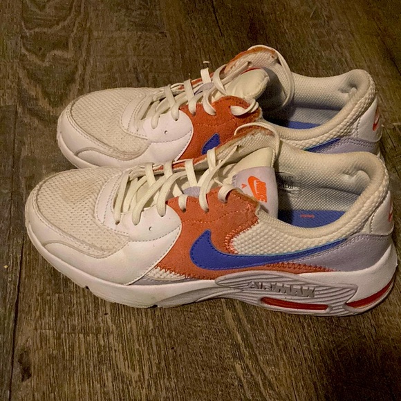 Women’s Nike Air Max - Picture 1 of 3